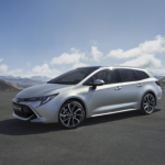 2019_Toyota_Corolla_Touring_Sports_01