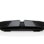 Nighthawk Tri-band AX12 ruter 2