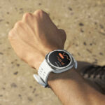 011-lifestyle-galaxy-watch-ultra-titaniumwhite-buds3pro-white