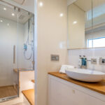 Silent-60-Stella_Master-bathroom