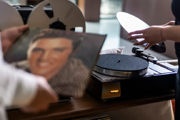Luksuzni hotel na jezeru Komo ima za audiofile novi „apartman za slušanje muzike“